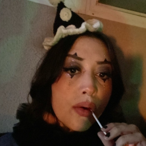 Meet your Posher, Rachel - Picture 2 of 5